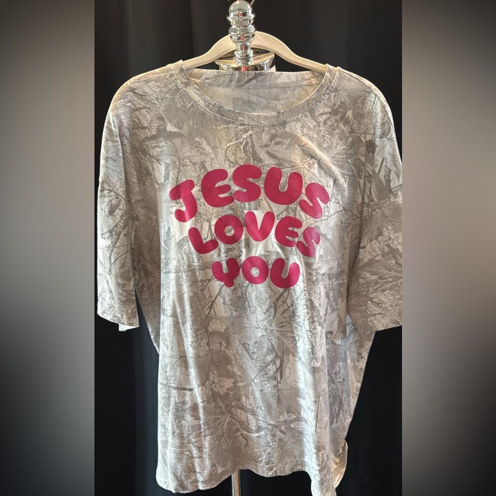 Gray and Pink Graphic T-Shirt